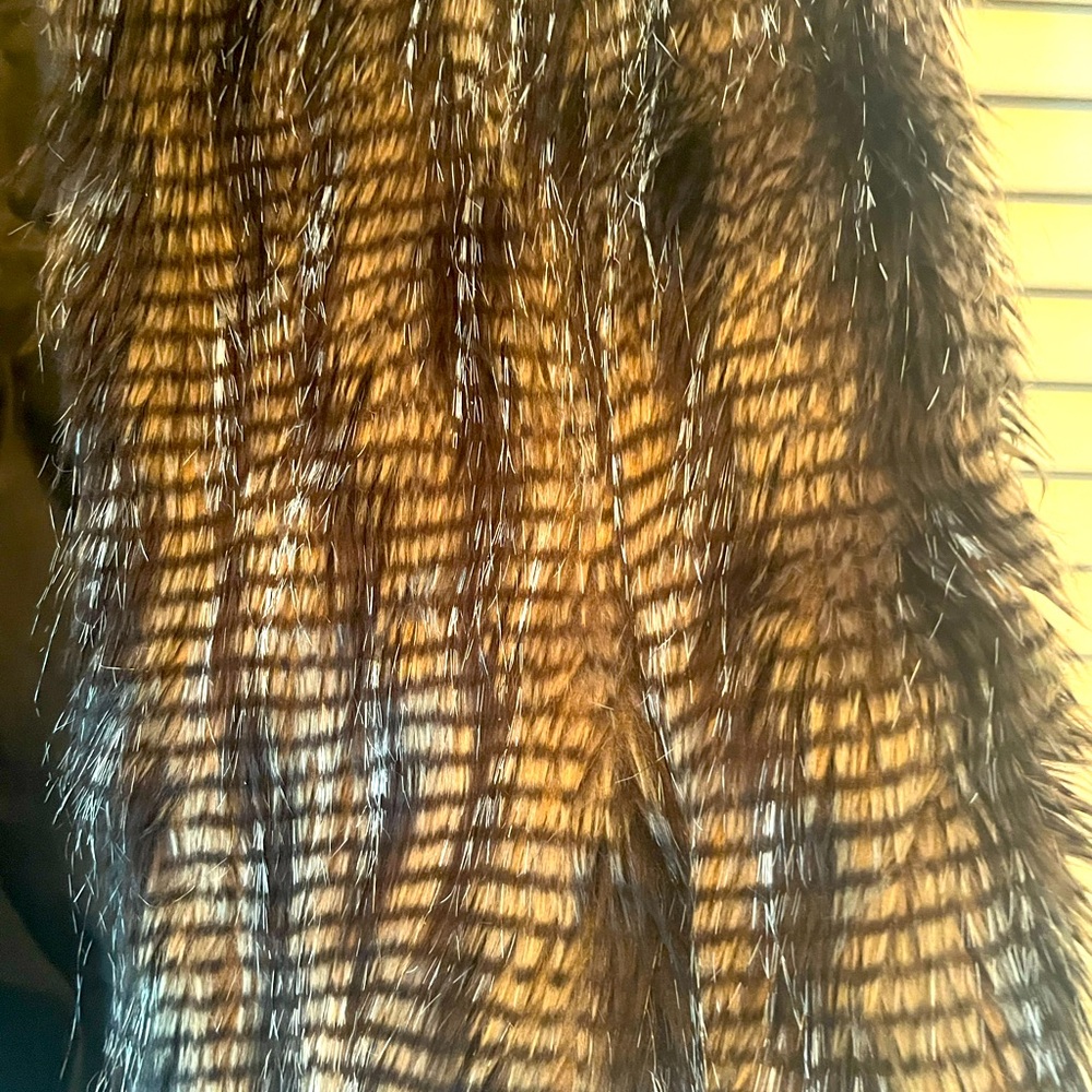 Chicos size 1 - small Faux Feathery Fur Vest Fluffy Vintage styling 70S 60S
